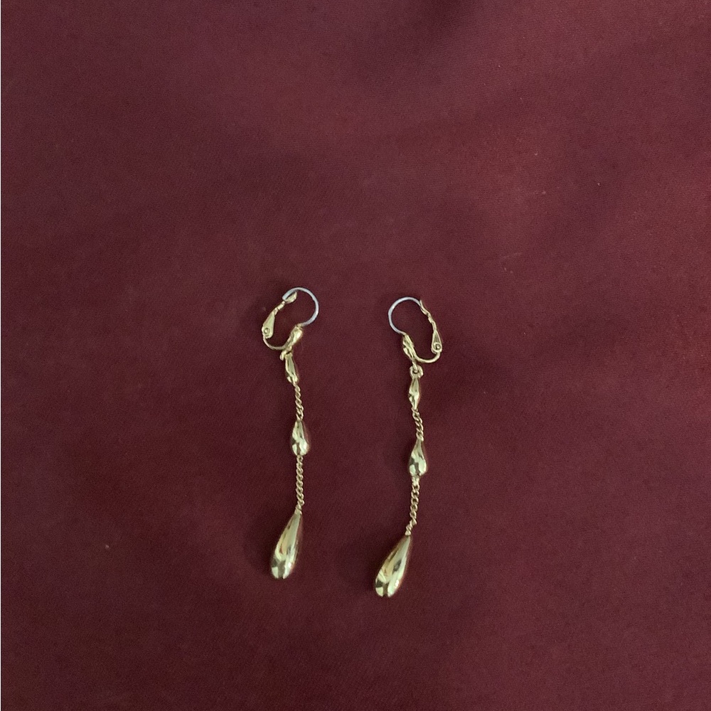 Elegant Gold Drop Earrings